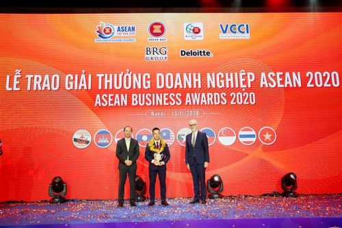 Ông Đinh Xuân Cường, Phó Chủ tịch, Tổng Giám đốc Tập đoàn An Phát Holdings đã vinh dự nhận giải Doanh nghiệp ASEAN tiêu biểu trong Phát triển nguồn nhân lực năm 2020.